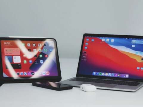 Illustration of fast funding, representing short-term business loans in Canada for quick financial needs.